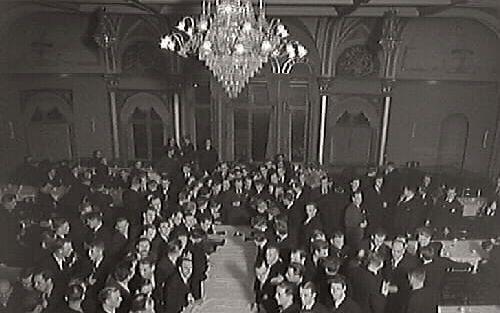Monarkförsäljare från Mellansverige smörjer kråset på Stadshotellet i Varberg den 7 november 1936. 
